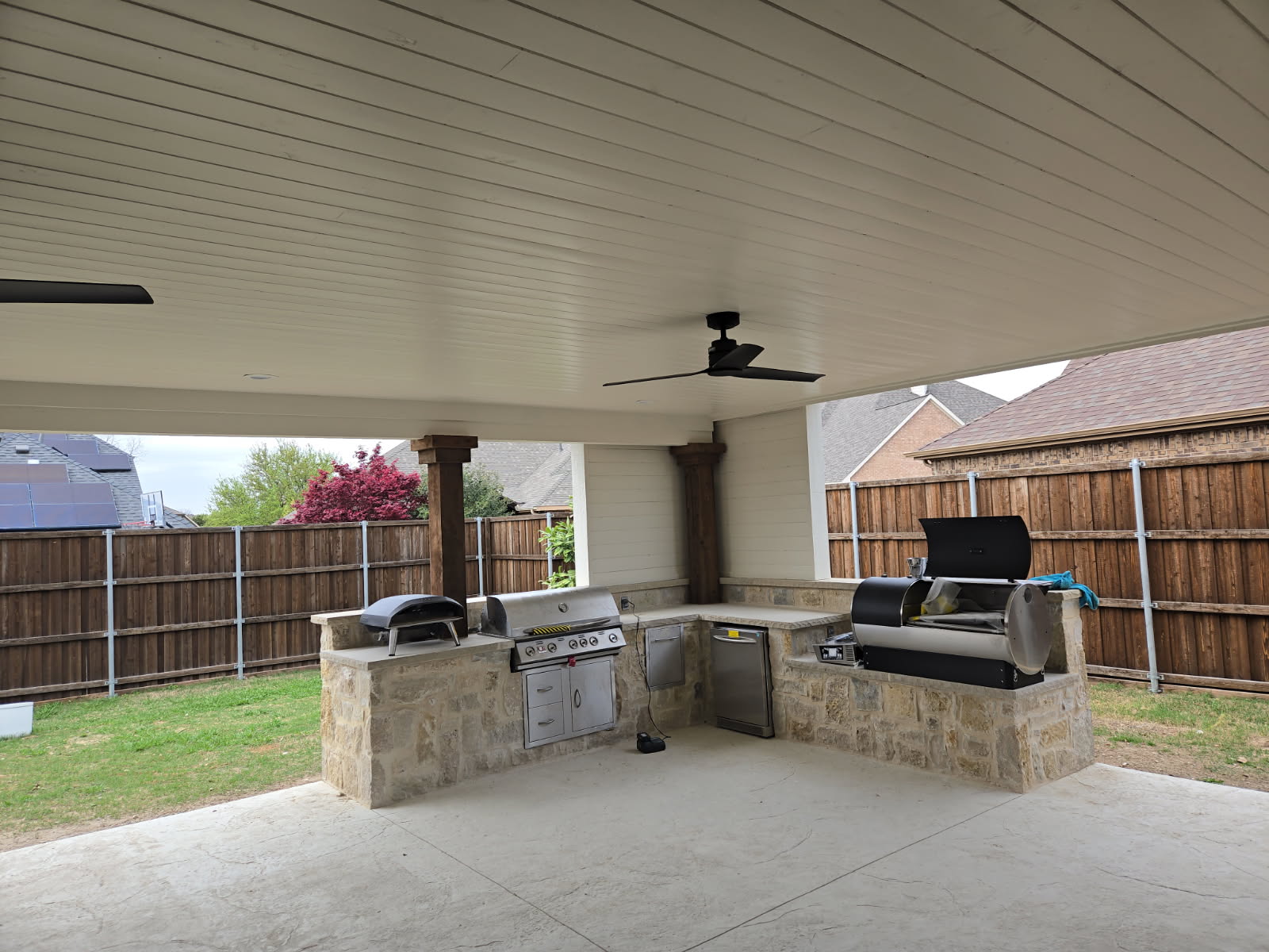 Outdoor Kitchen & Grill Station